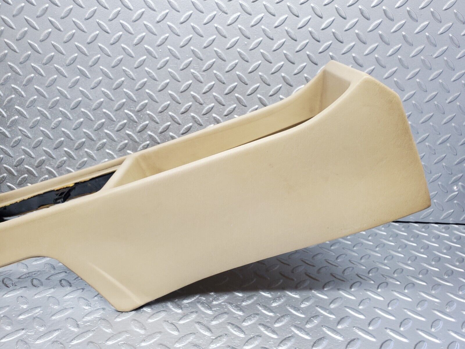 45767 Mercedes-Benz W126 420SE Centre Console Beige 1266830325