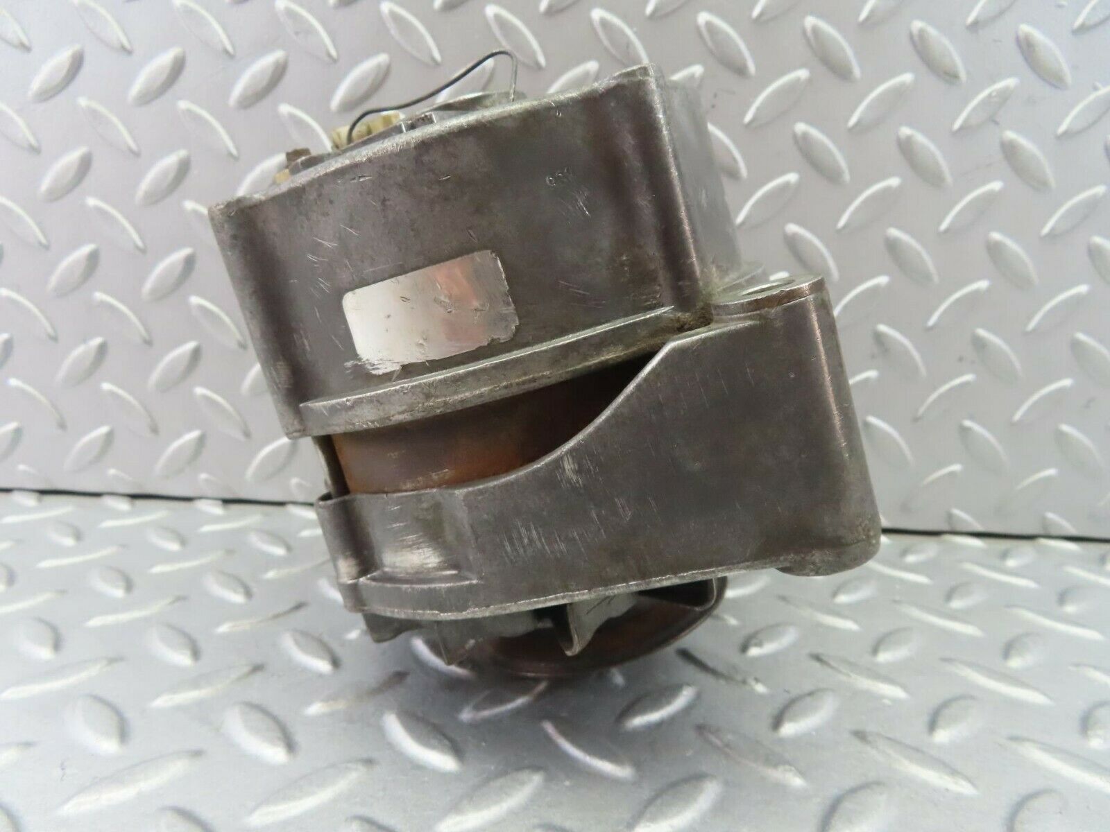 8544 Mercedes-Benz R107 Alternator Generator 0120400600