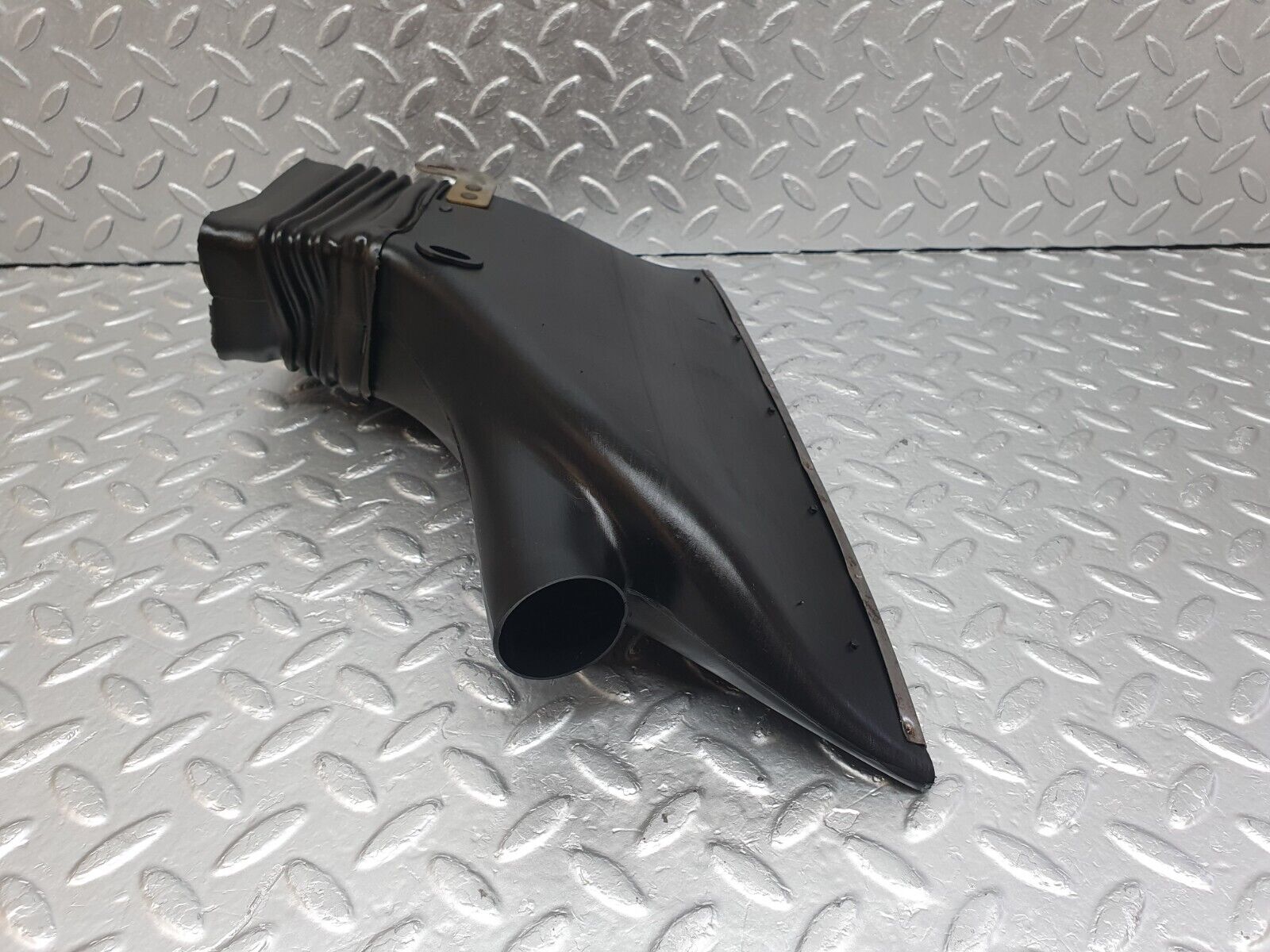 43294 Mercedes-Benz W108 280SE Dashboard Air Vent Duct Left Side 1088310788