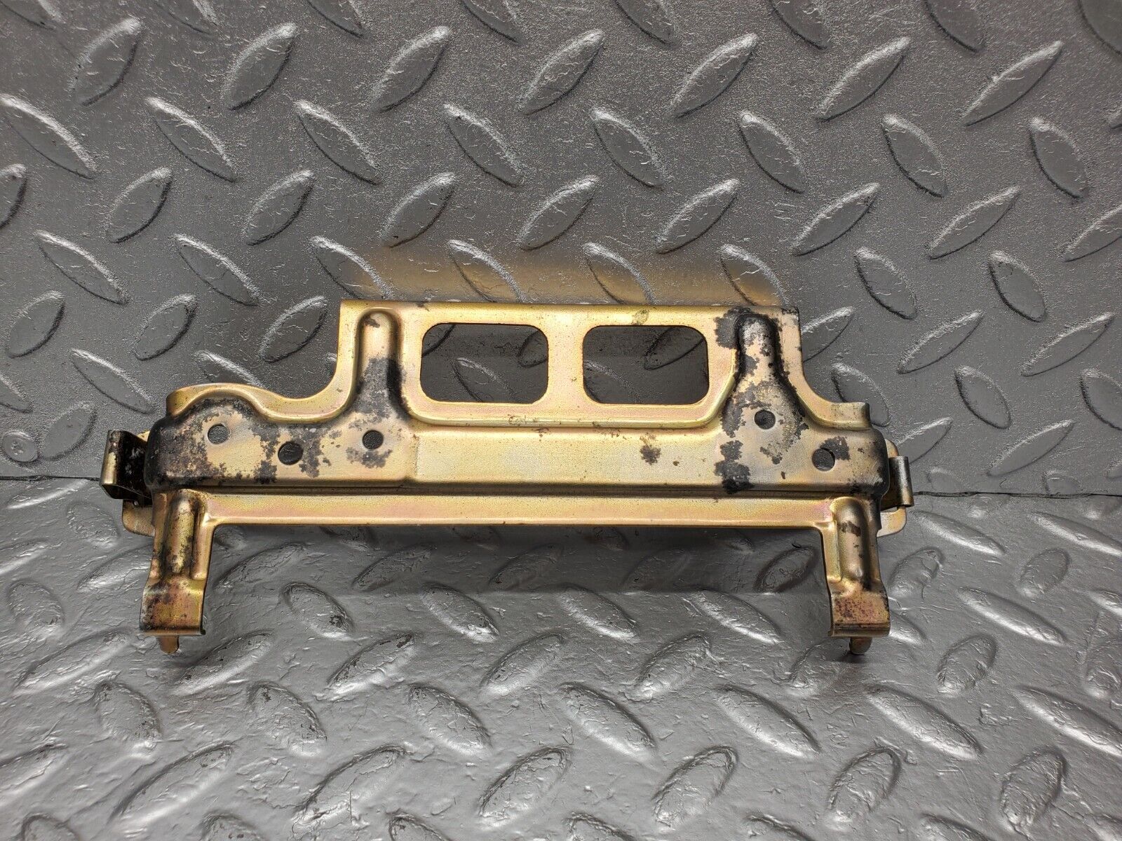 46408 Mercedes-Benz C123 280CE Coupe ABS Control Unit Bracket