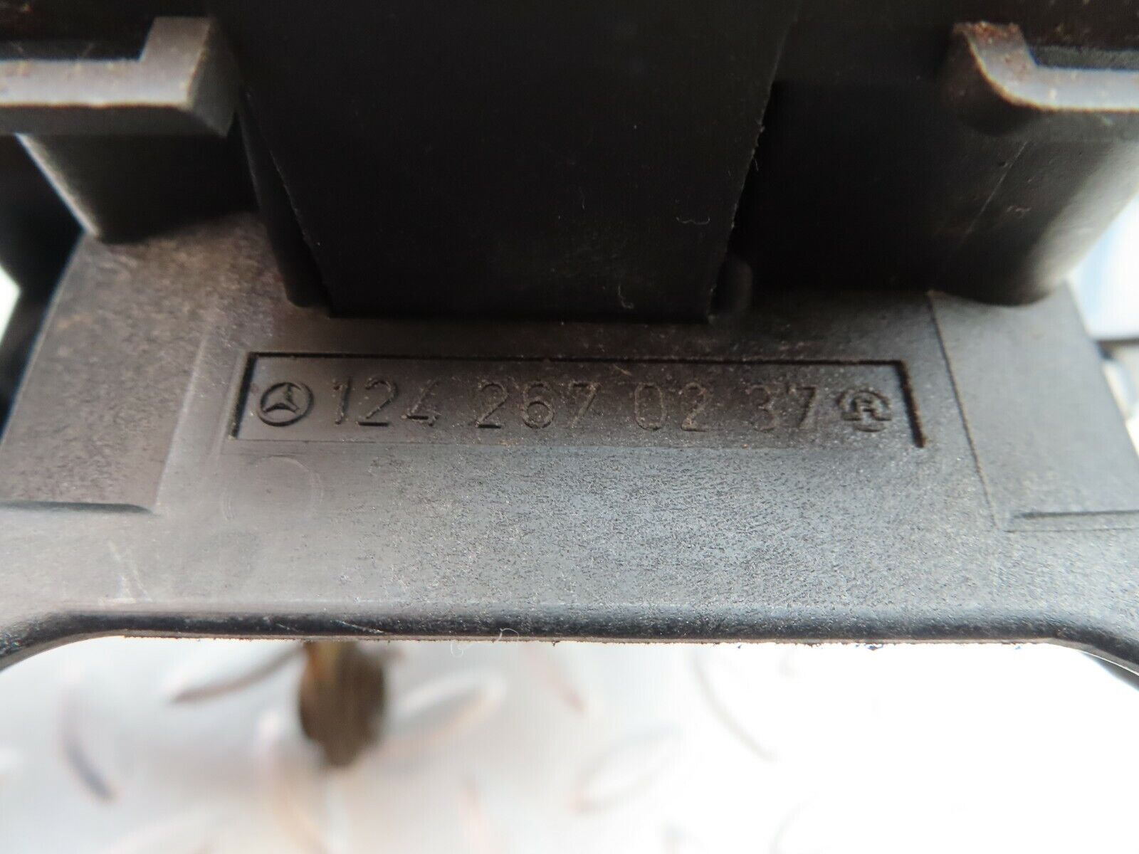 5377 Mercedes-Benz W124 230E Automatic Gear Shift Selector 1242670237