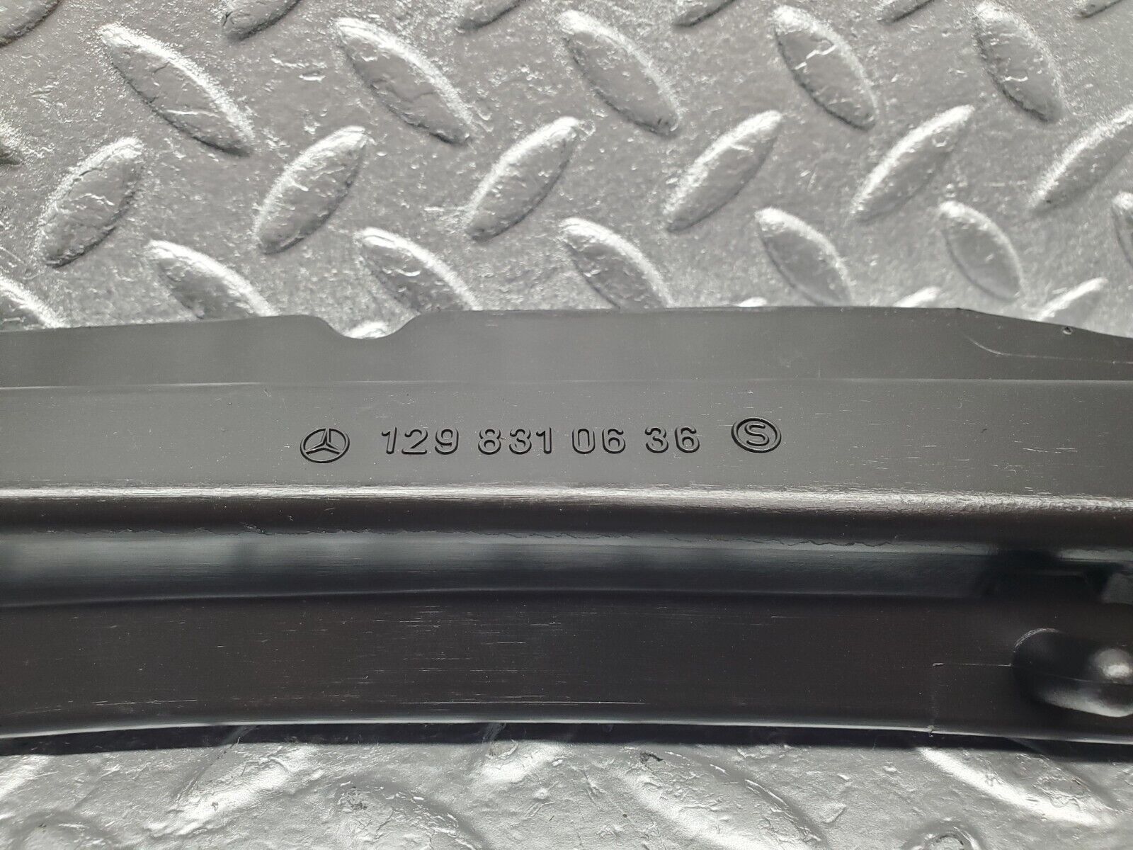 46891 Mercedes-Benz R129 320SL Coupe Windscreen Drain Channel Right Side 1298310636