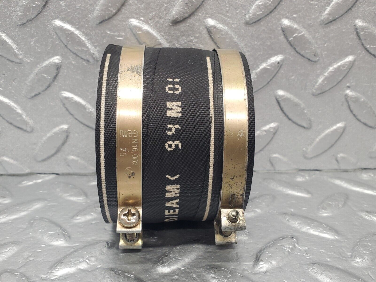 46184 Mercedes-Benz W124 280E Air Intake Manifold Hose 1041411783