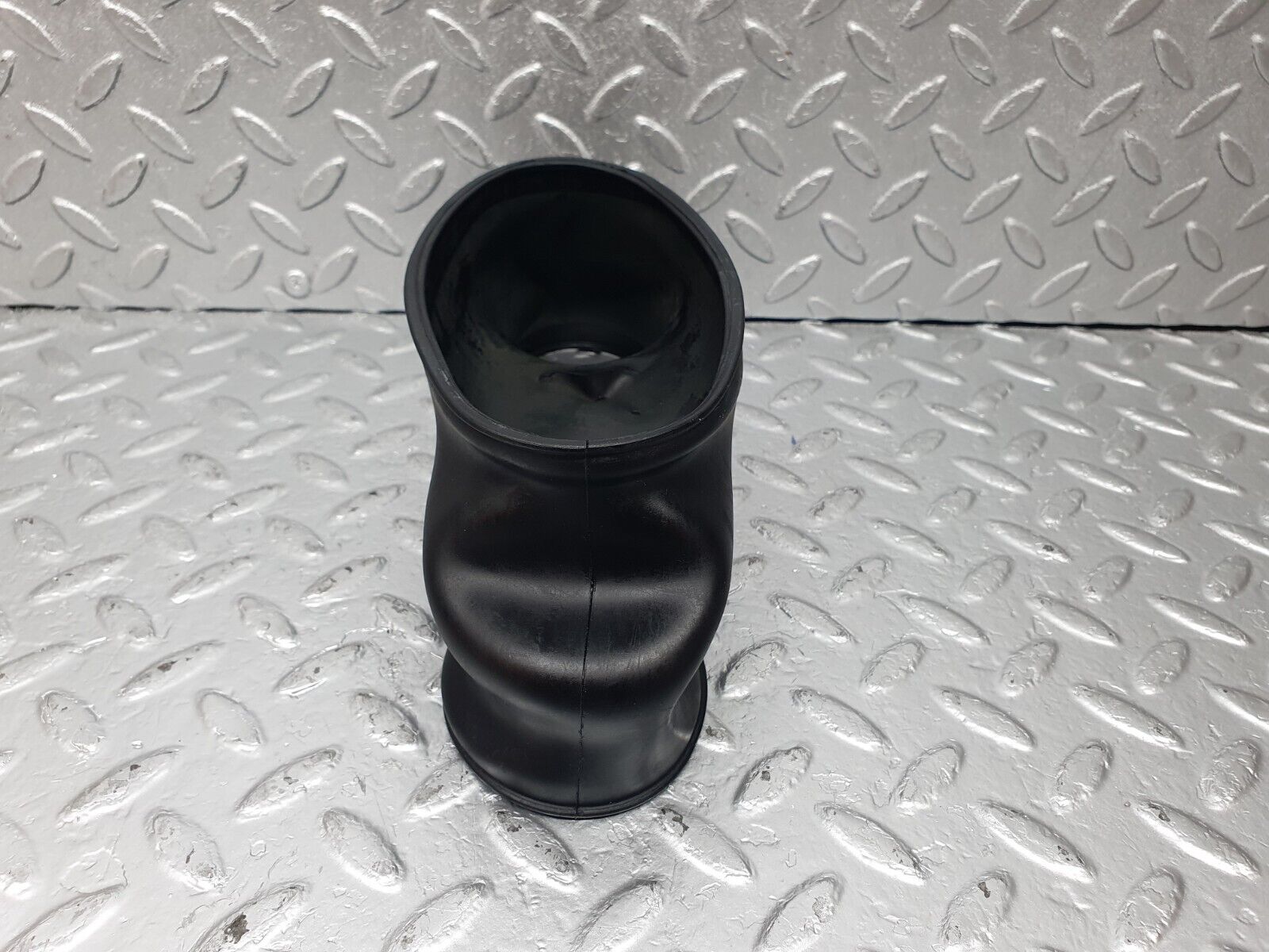 43913 Mercedes-Benz C123 230CE Coupe Air Duct Rubber Hose 1238320988