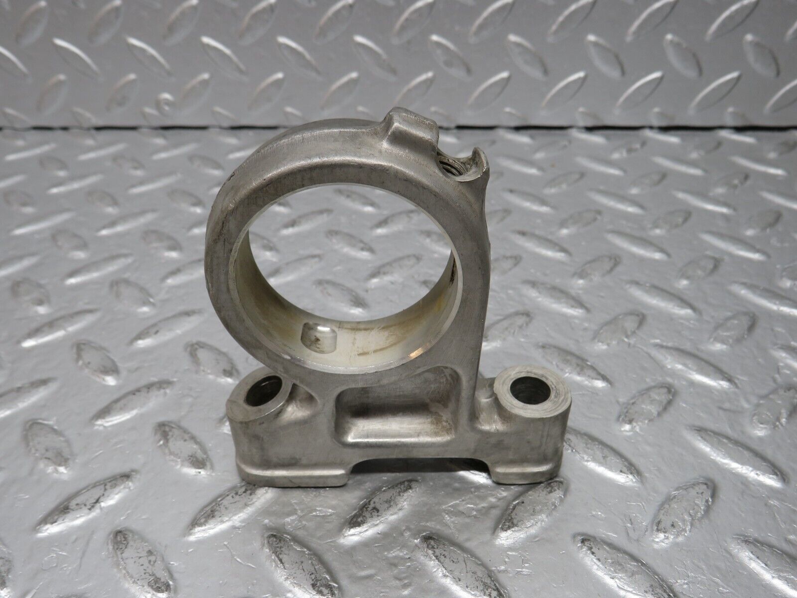 32800 Mercedes-Benz C107 R107 350 V8 Camshaft Tower Bearing 1160512112