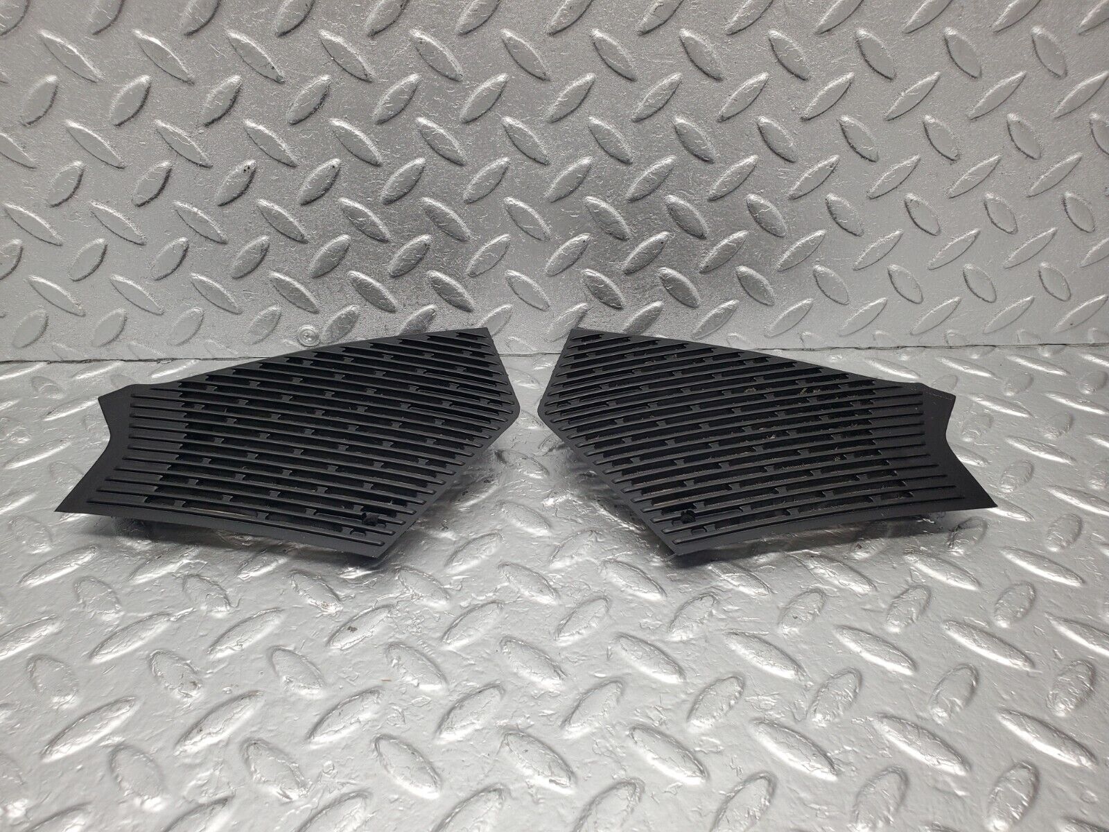 46363 Mercedes-Benz C123 280CE Coupe Dashboard Speaker Covers Black 1236802807 1236802707