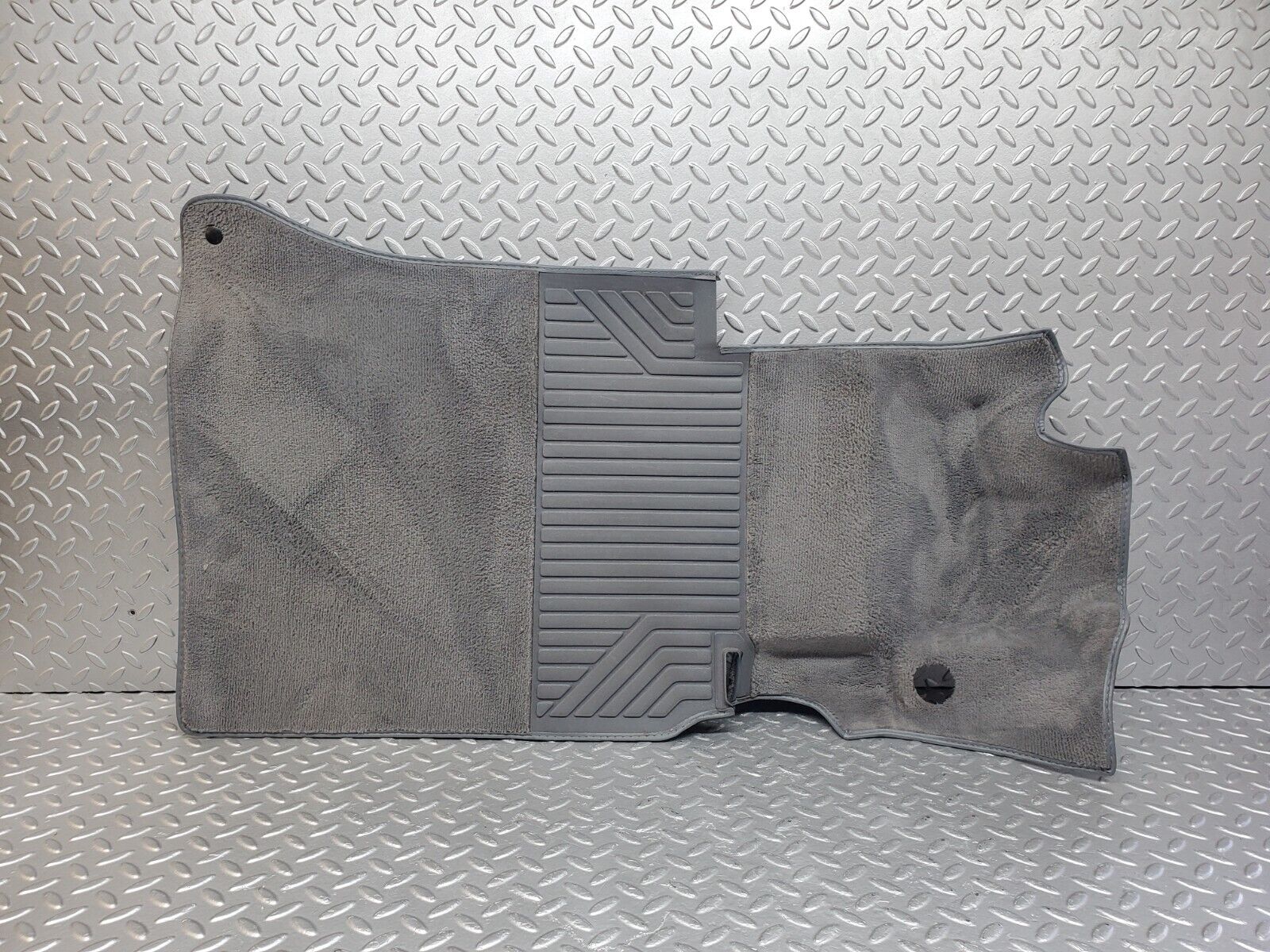 44739 Mercedes-Benz W124 220E Front Right Floor Carpet Grey 1246803840