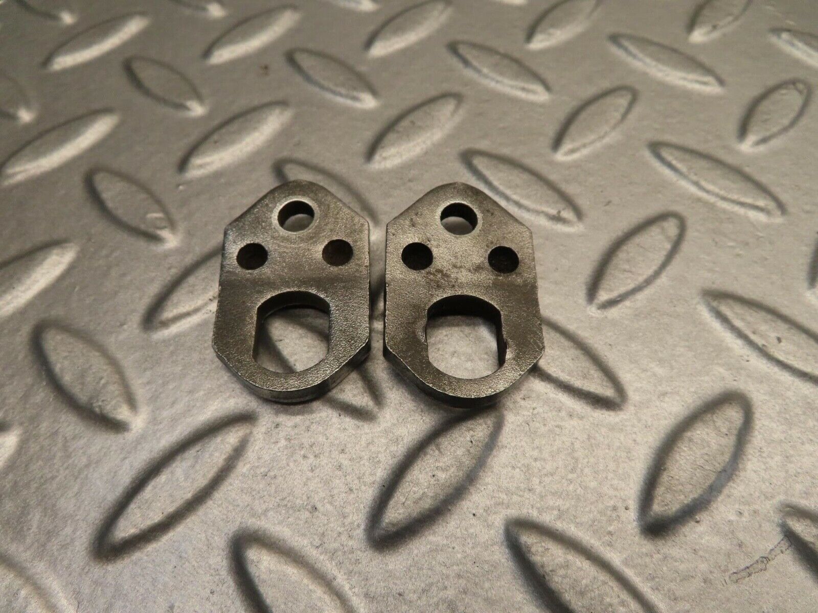 11739 Mercedes-Benz R107 450SL Fuel Injector Bracket