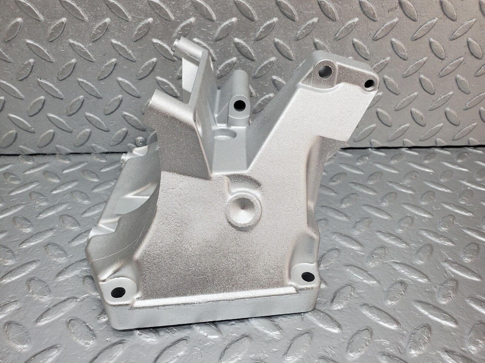 45081 Mercedes-Benz R129 300SL Coupe Power Steering Pump Bracket 1031310935