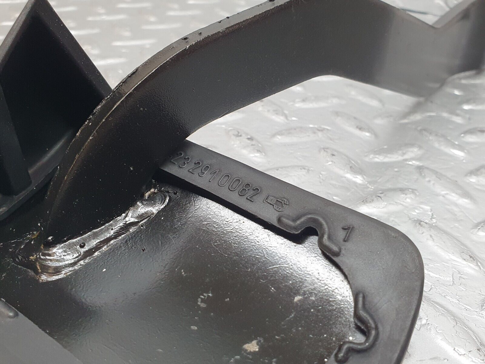 43896 Mercedes-Benz C123 230CE Coupe Brake Pedal With Rubber 1232910082