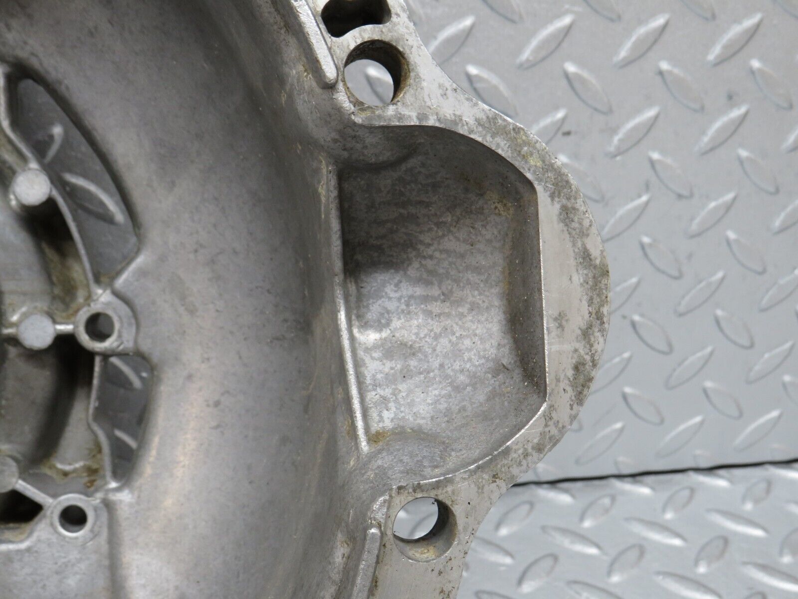 36426 Mercedes-Benz R107 450SL Automatic Gearbox Bell Housing 1092570601