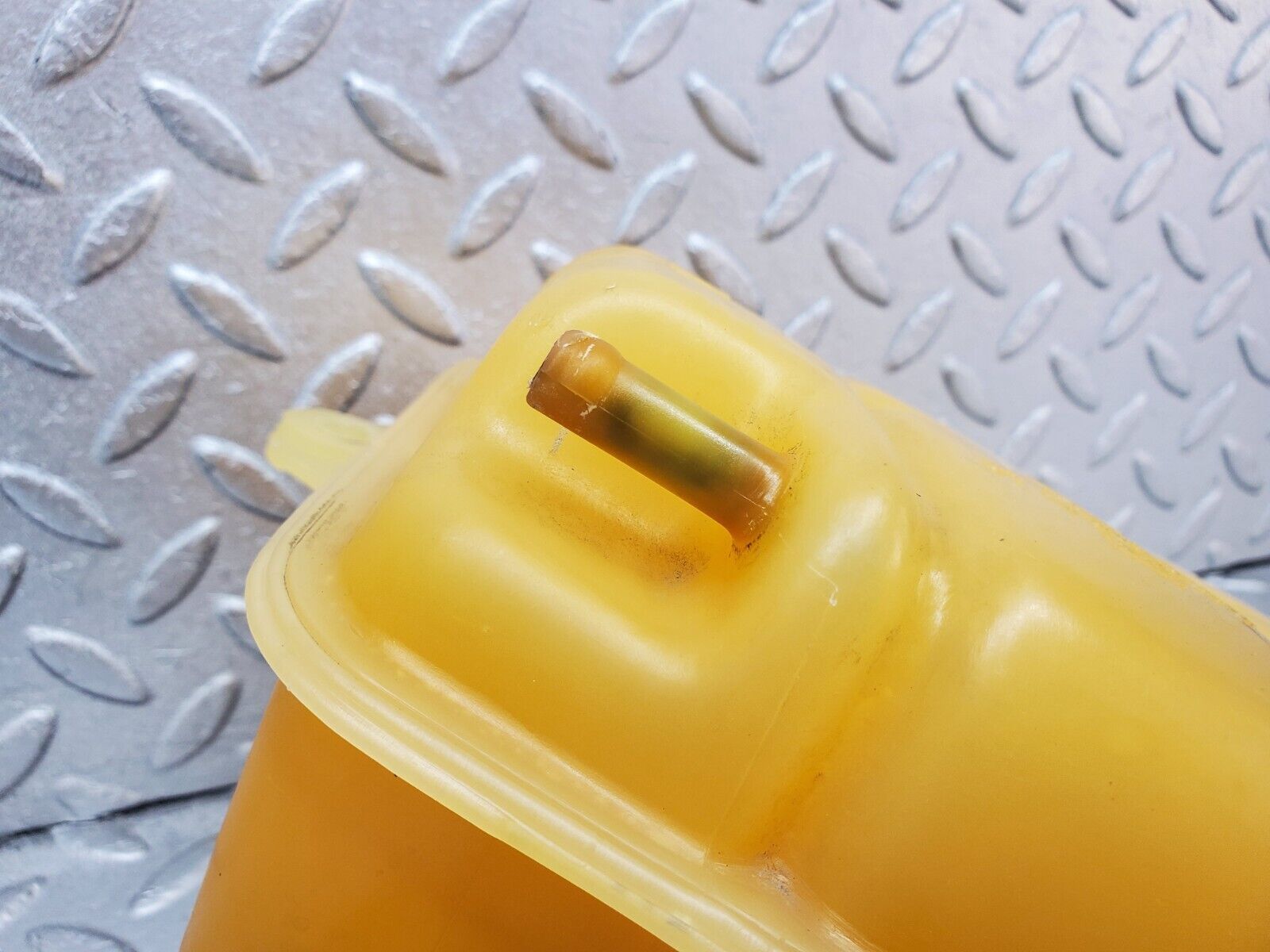 45566 Mercedes-Benz W126 420SE Coolant Reservoir Tank 1265001549 1245000106