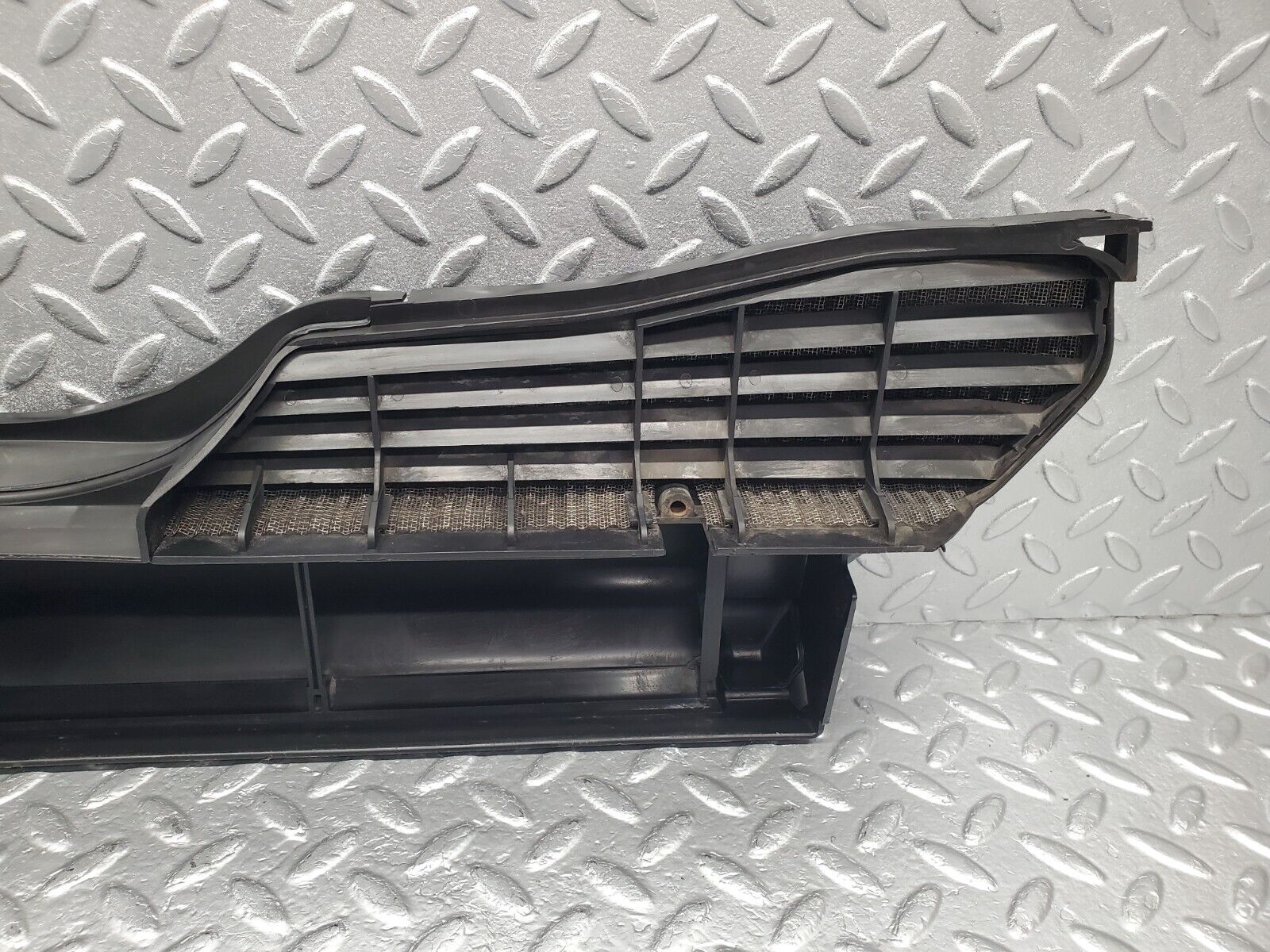 46887 Mercedes-Benz R129 320SL Coupe Cabin Filter Housing 1298300053