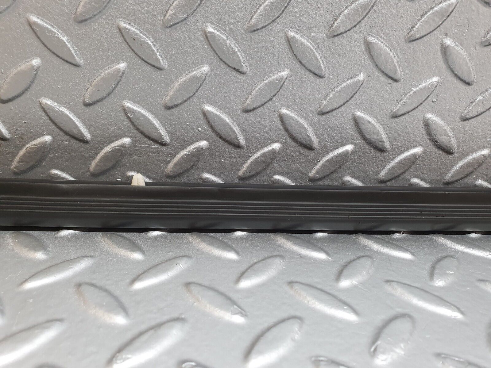 41711 Mercedes-Benz W124 200E Door Lower Sealing Rubber Trim Left