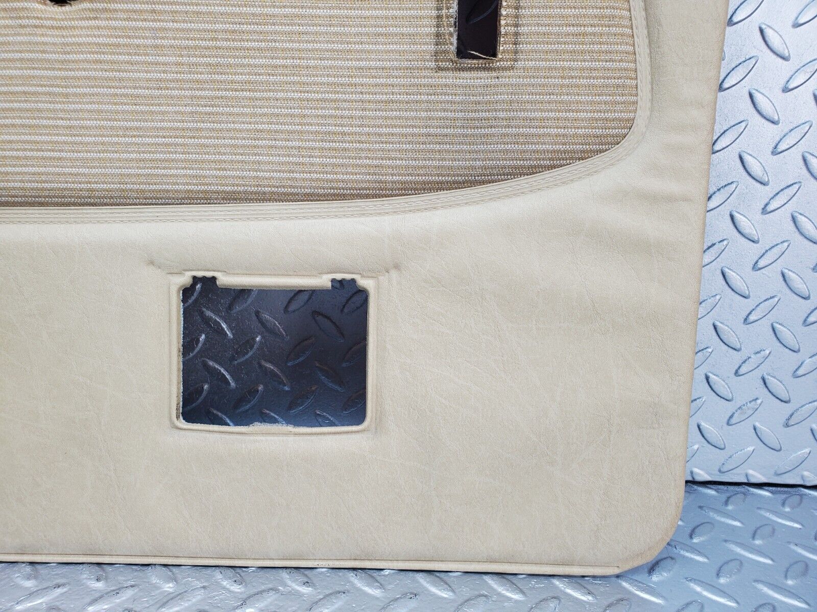 44380 Mercedes-Benz W123 280E Rear Left Door Card Beige