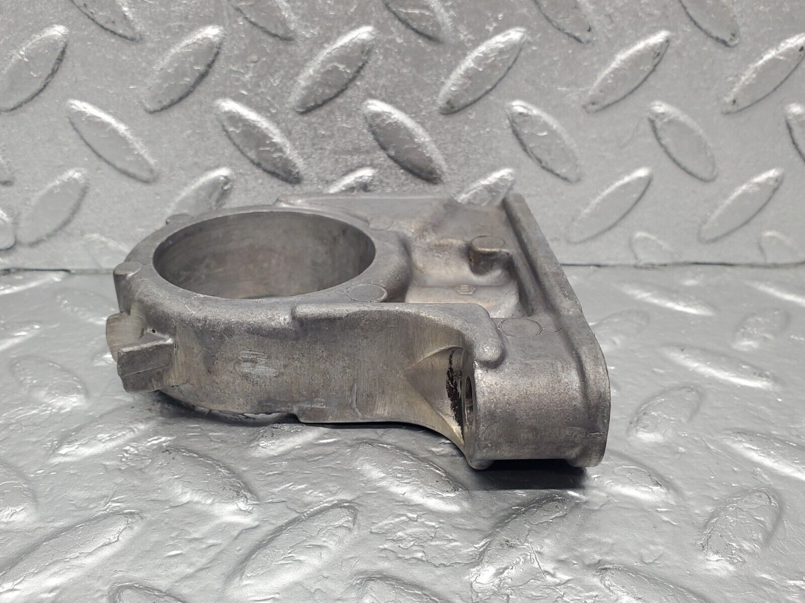 46265 Mercedes-Benz W126 420SE Camshaft Tower Bearing 1160515118