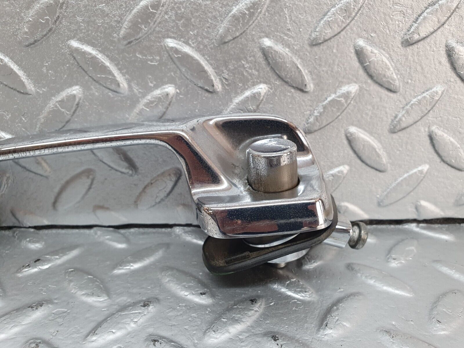 43162 Mercedes-Benz W108 280SE Rear Left Door Exterior Handle 1087661102 1087660905 1087661105