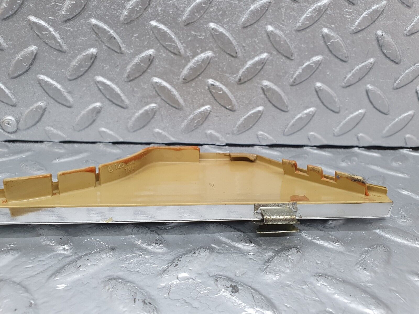 44156 Mercedes-Benz C123 230CE Coupe Seat Belt Presenter Cover Trim Left 1236921922