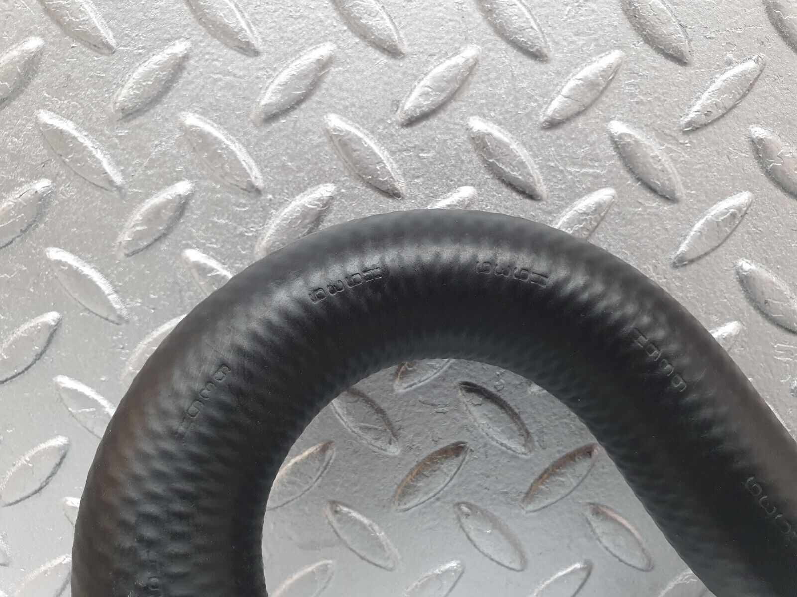 42810 Mercedes-Benz W201 190 2.0L Radiator Hose Pipe 2015012182