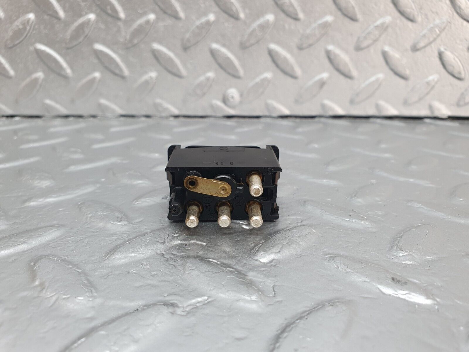 42954 Mercedes-Benz W201 190 2.0L Rear Heated Window Switch 0008206010