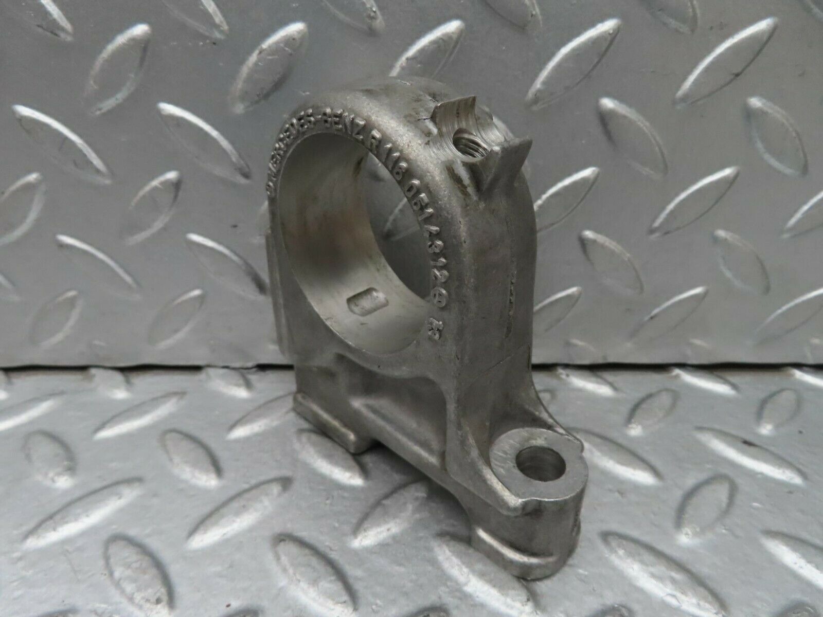 15647 Mercedes-Benz R107 450SL Camshaft Tower Bearing 1160514312