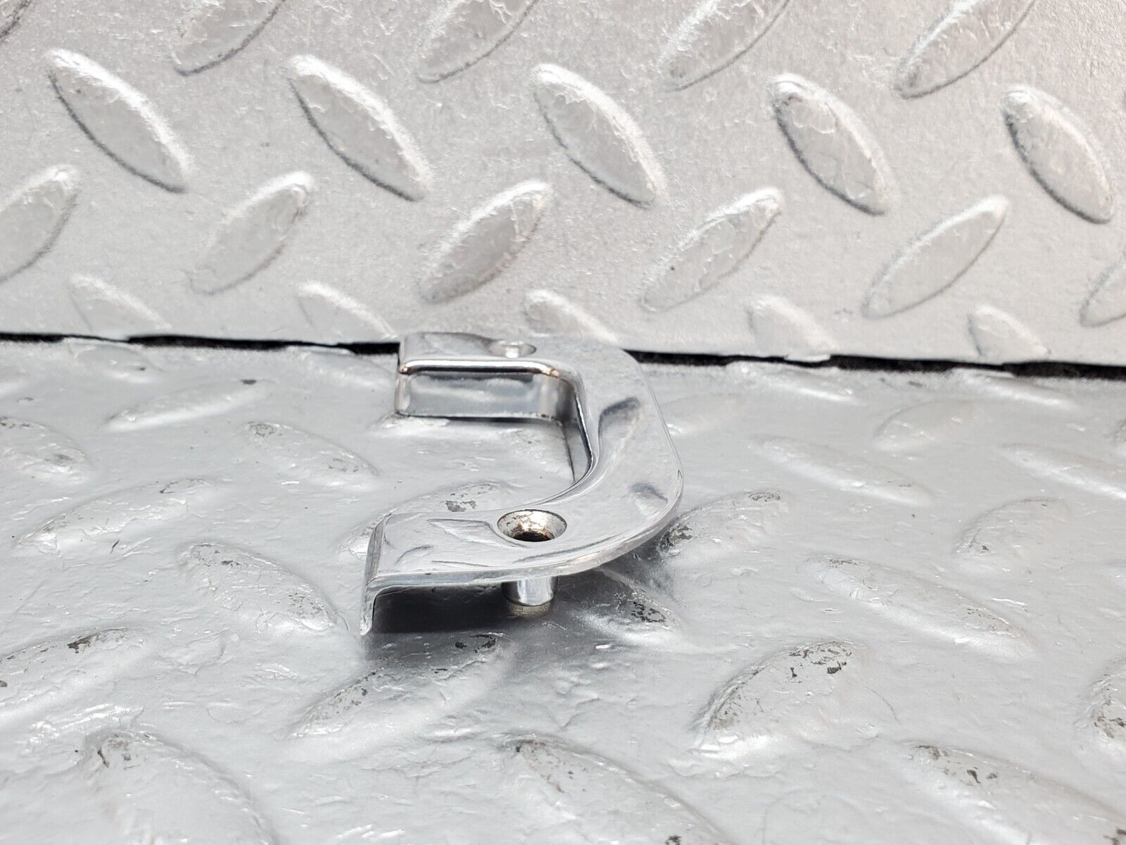 44388 Mercedes-Benz W123 280E Interior Chrome Door Latch Trim Right 1237230224