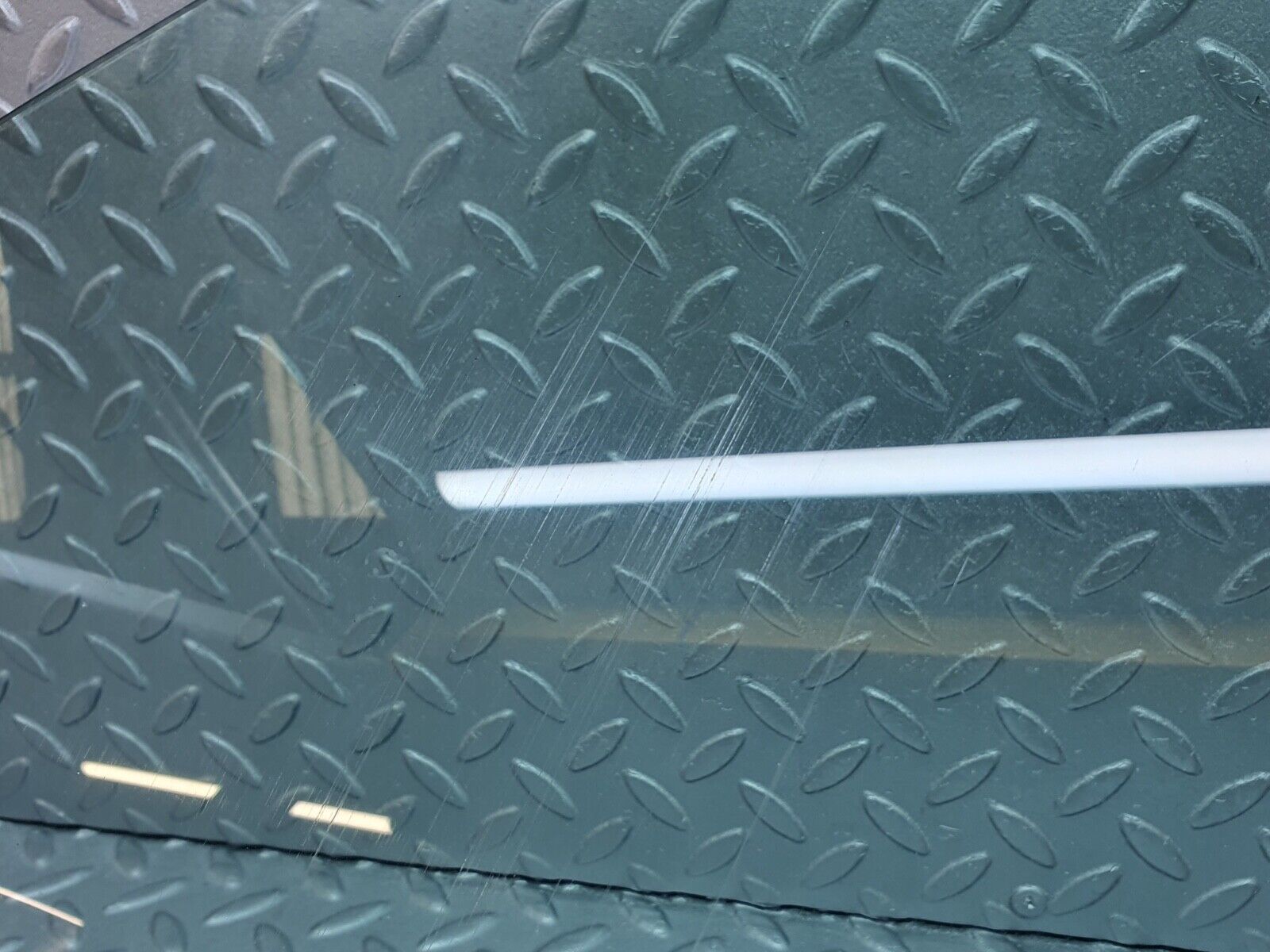 41994 Mercedes-Benz W202 C200 Front Left Door Window Glass