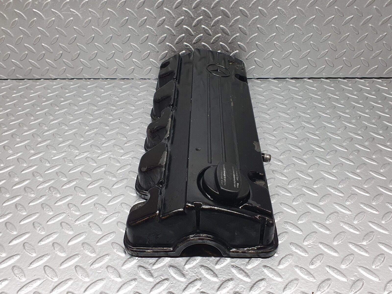 43073 Mercedes-Benz W123 Rocker Cover 1020160405