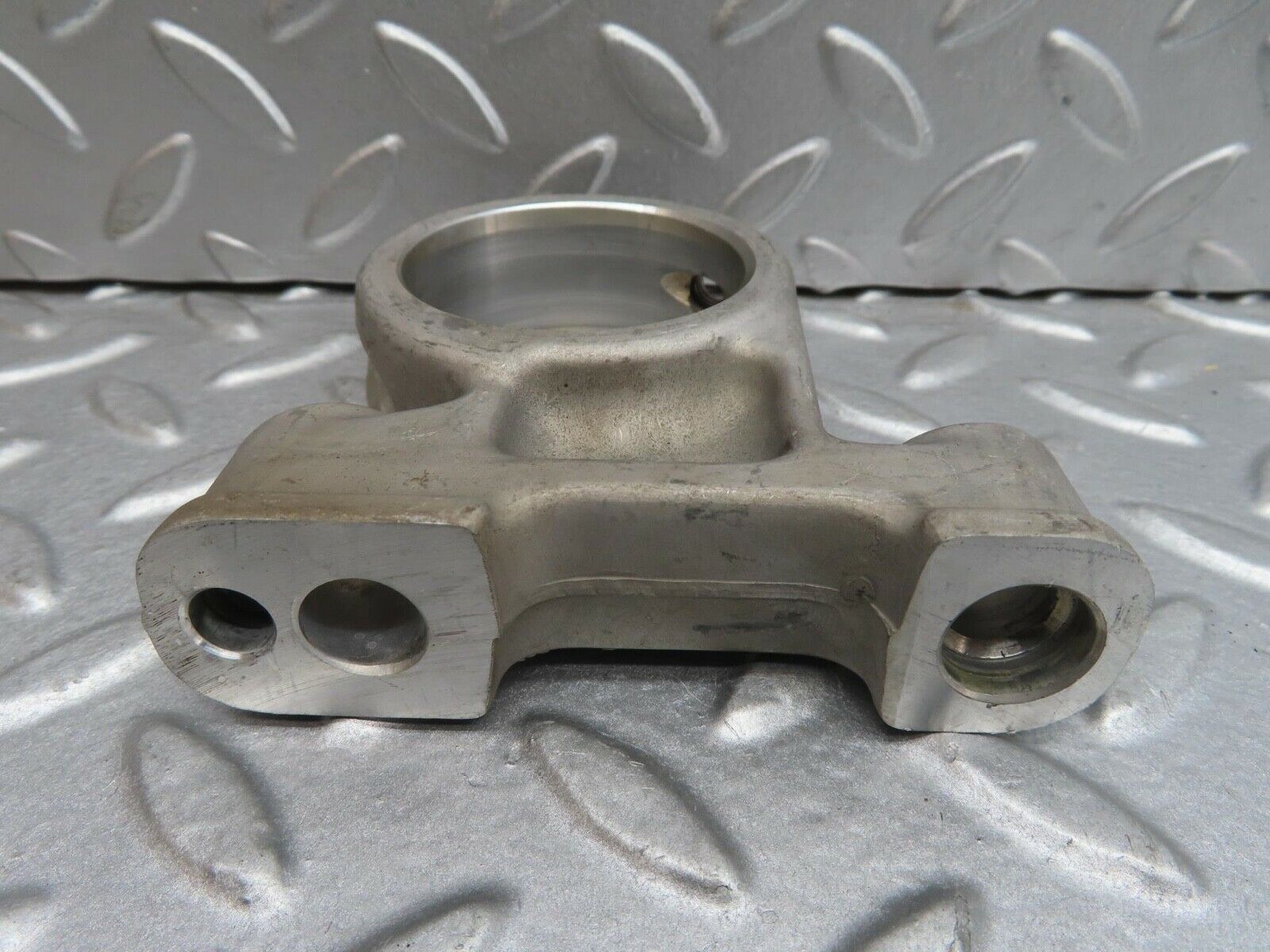 13731 Mercedes-Benz R107 450SL Camshaft Tower Bearing 1160512712