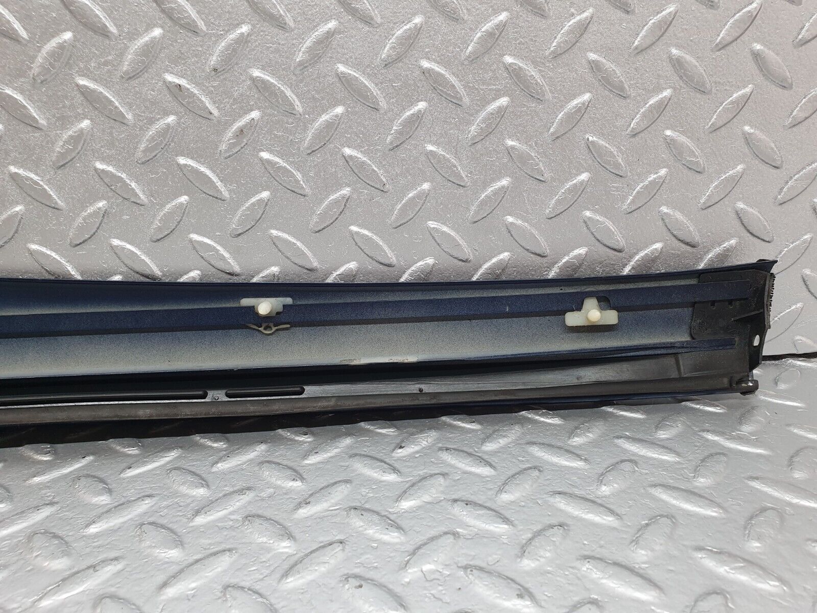 42208 Mercedes-Benz R129 320SL Coupe A Pillar Exterior Trim Cover Left 1296982330