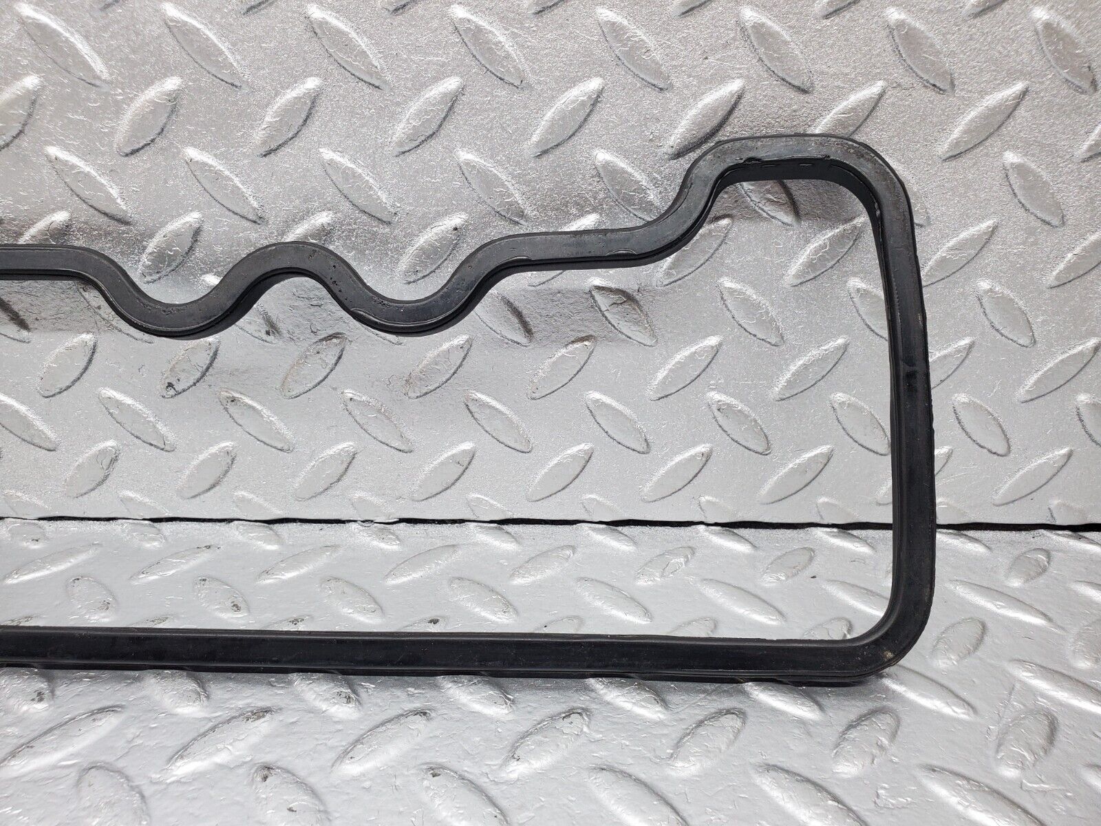 45282 Mercedes-Benz C107 350SLC Coupe Valve Cover Gasket Left Side 1160160521