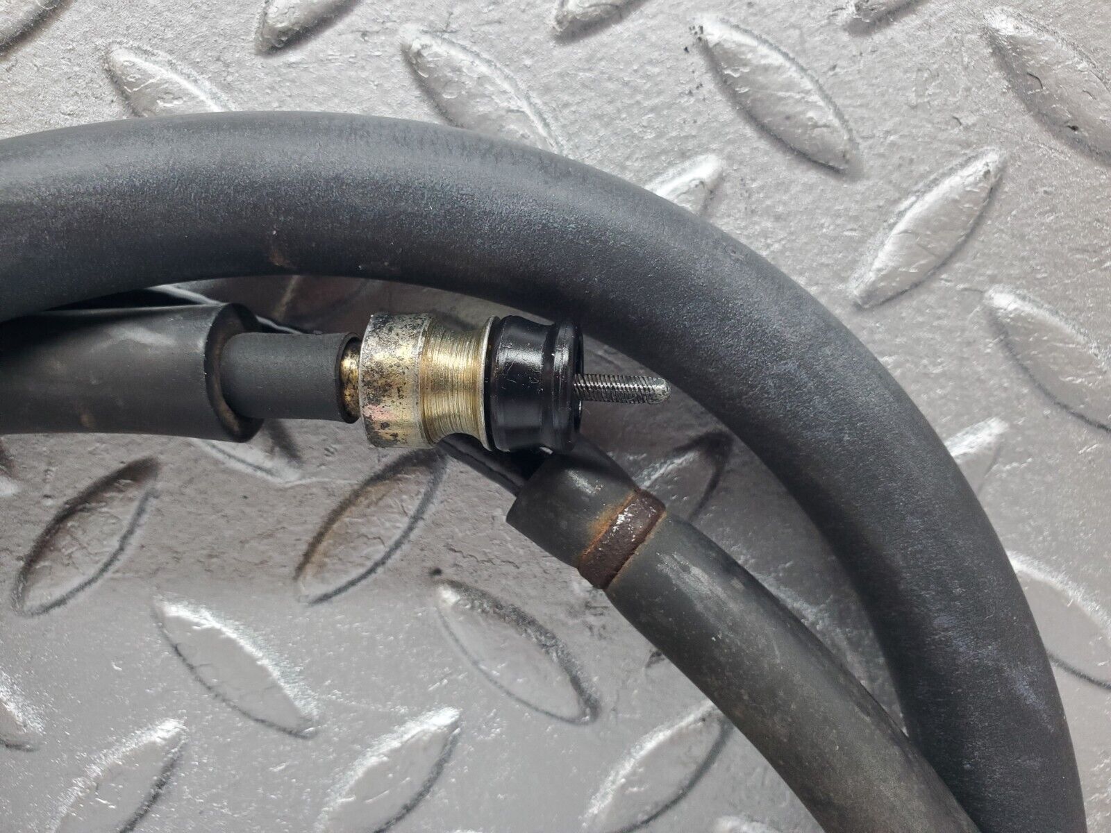 44841 Mercedes-Benz W124 220E Speedometer Cable Automatic Gearbox 1245400568