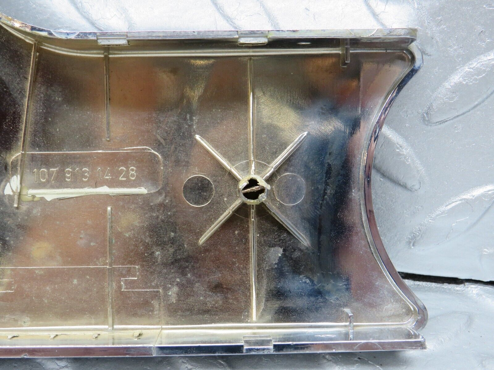 40162 Mercedes-Benz R107 350SL Seat Hinge Chrome Cover 1079131428