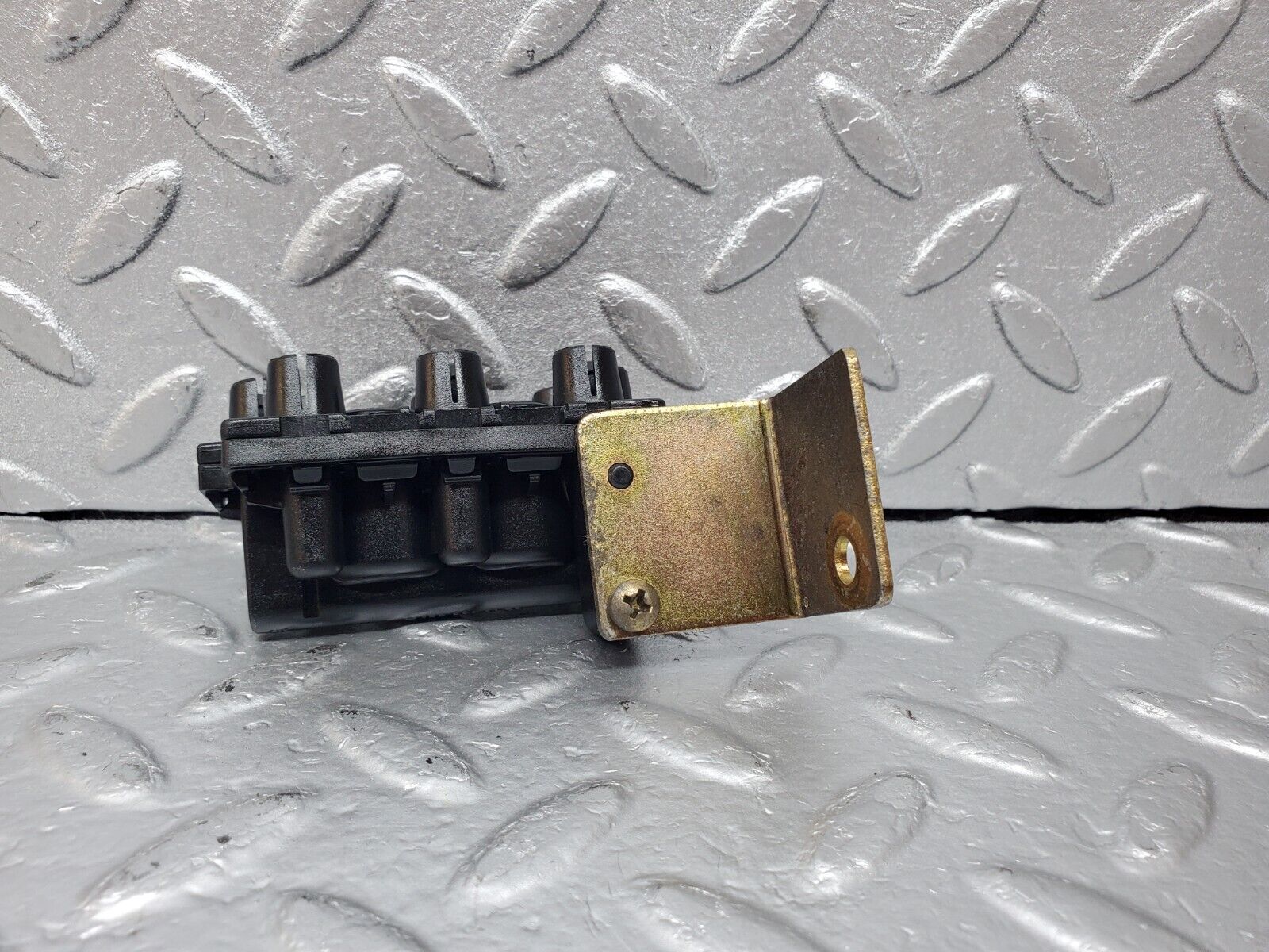 45002 Mercedes-Benz R129 300SL Coupe Vacuum Pump Distribution Unit 1298001478