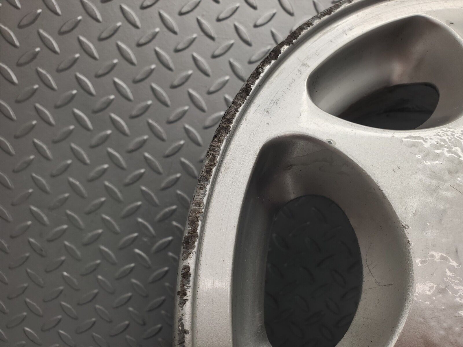 46106 Mercedes-Benz Alloy Wheel 7Jx15H2 ET35 KBA42354