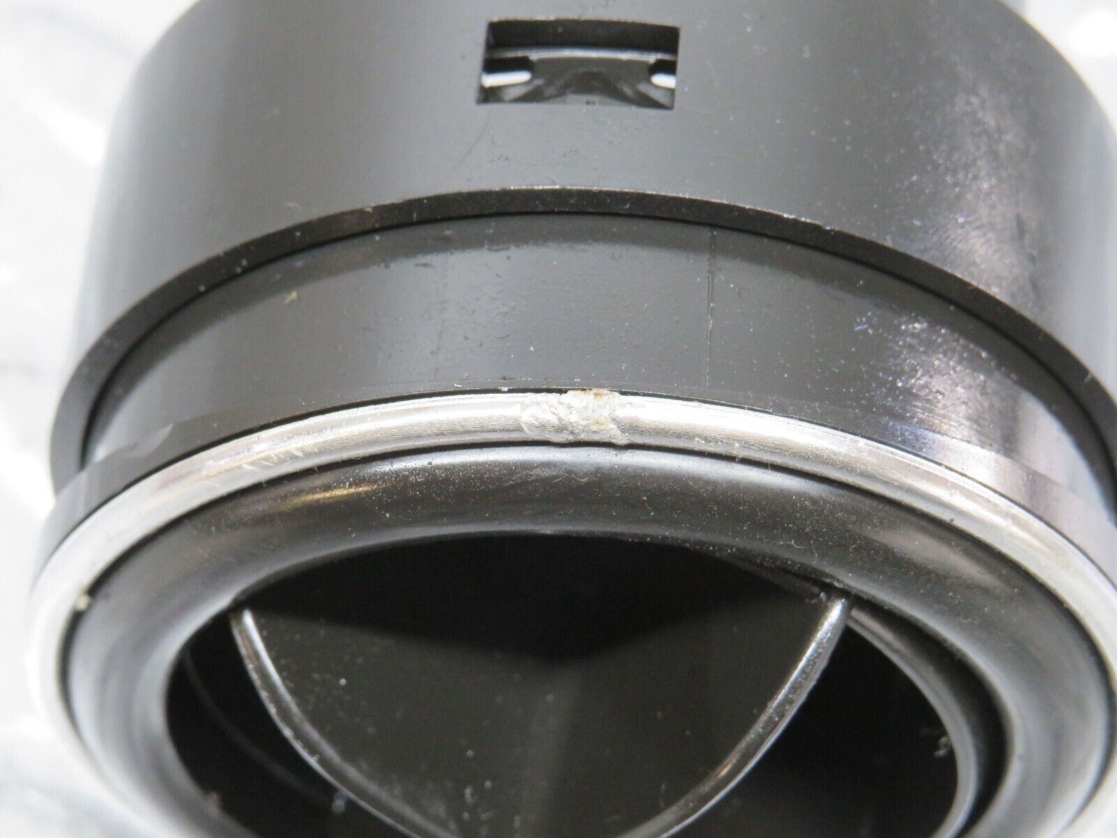 32746 Mercedes-Benz C107 R107 Dashboard Air Vent