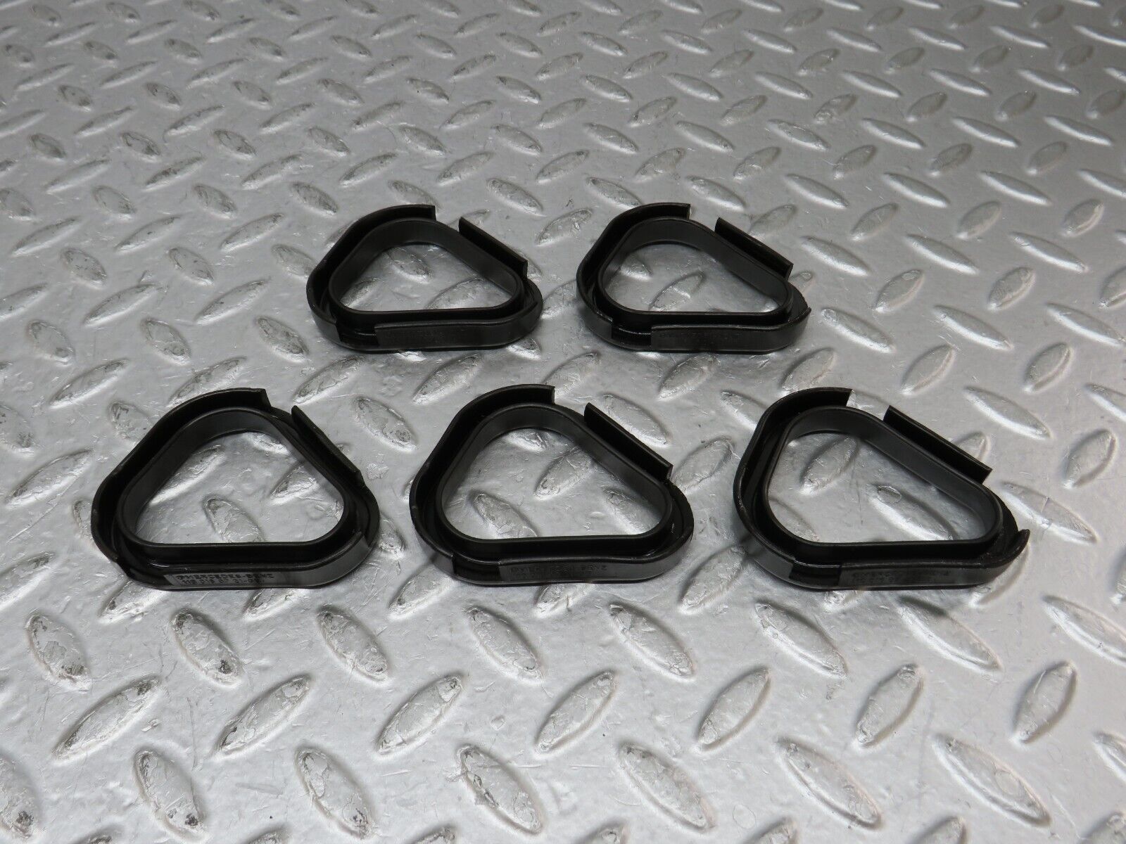 35499 Mercedes-Benz R107 280SL Valve Cover Gasket Set 1100160721