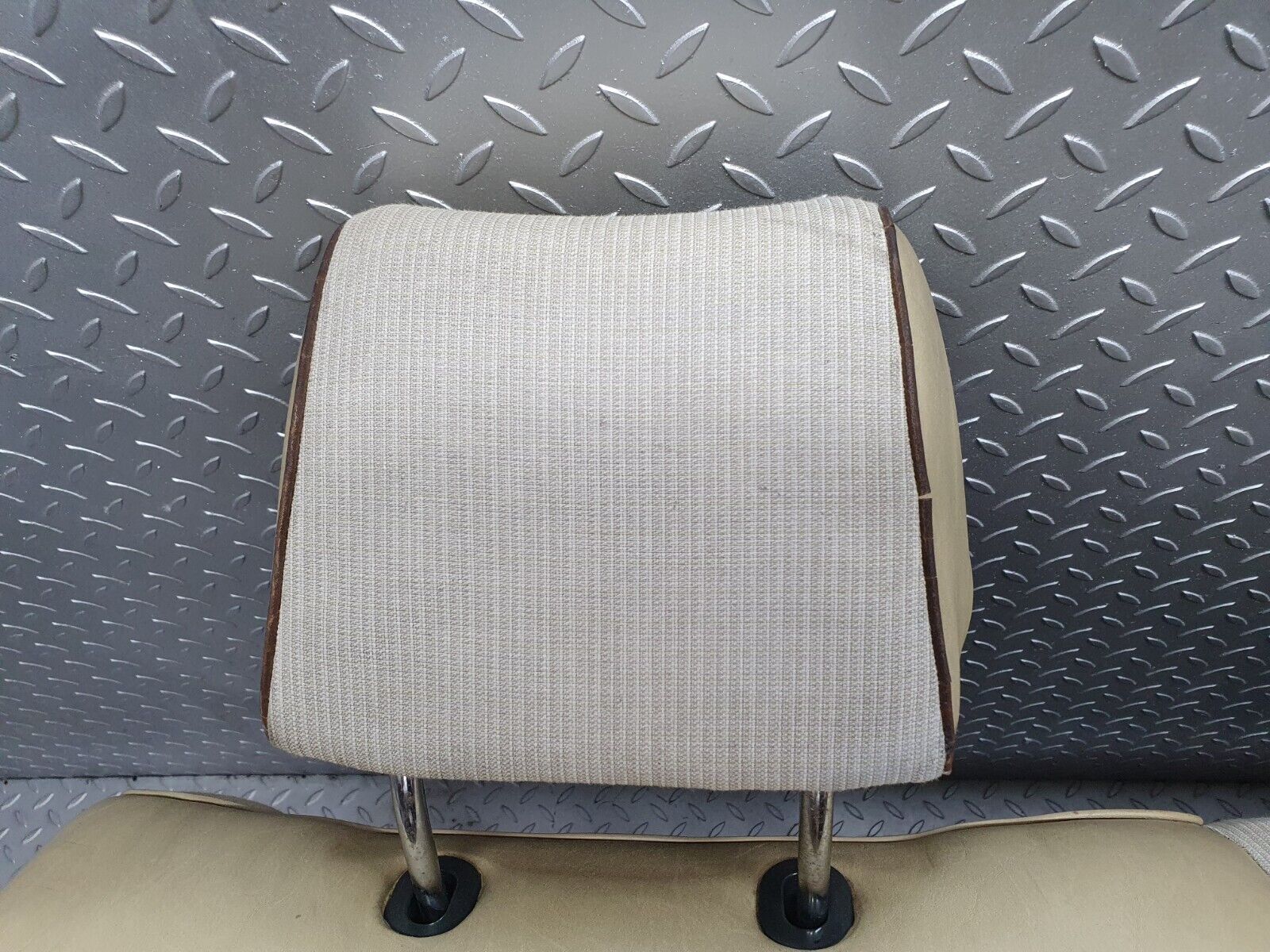 44208 Mercedes-Benz C123 230CE Coupe Rear Seat Beige 1239200316