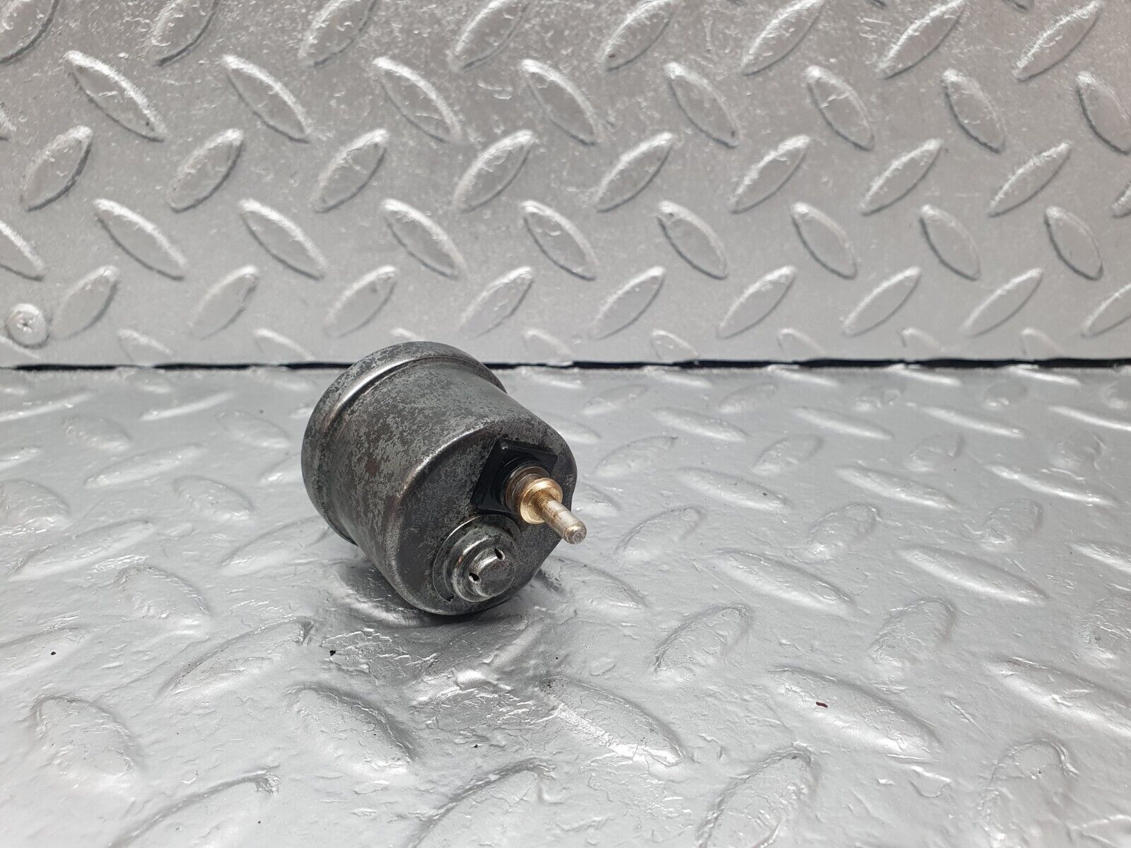 43536 Mercedes-Benz C126 380SEC Coupe Oil Pressure Sensor 0055421817