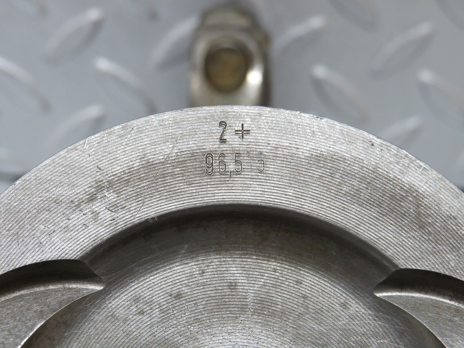 39305 Mercedes-Benz R107 500SL Piston With Connecting Rod 96,515mm