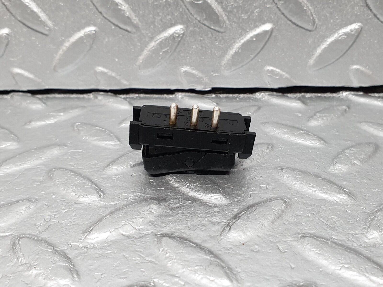 41649 Mercedes-Benz W124 200E Rear Interior Light Switch 1248201410