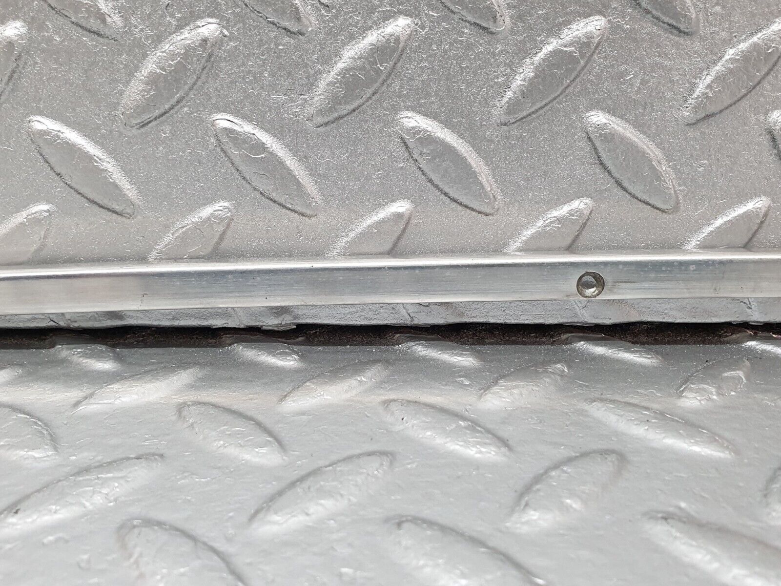 41715 Mercedes-Benz W124 200E Sunroof Chrome Trim