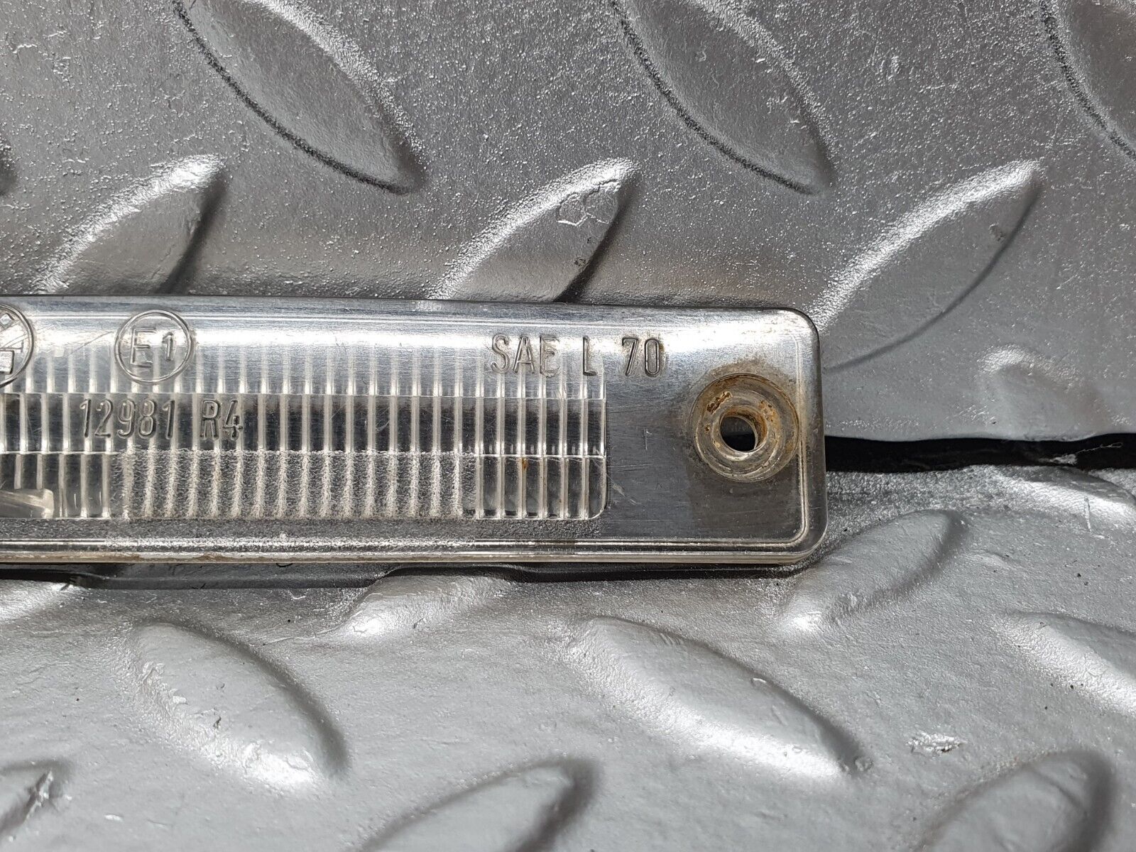 43058 Mercedes-Benz R107 Number Plate Light Lenses