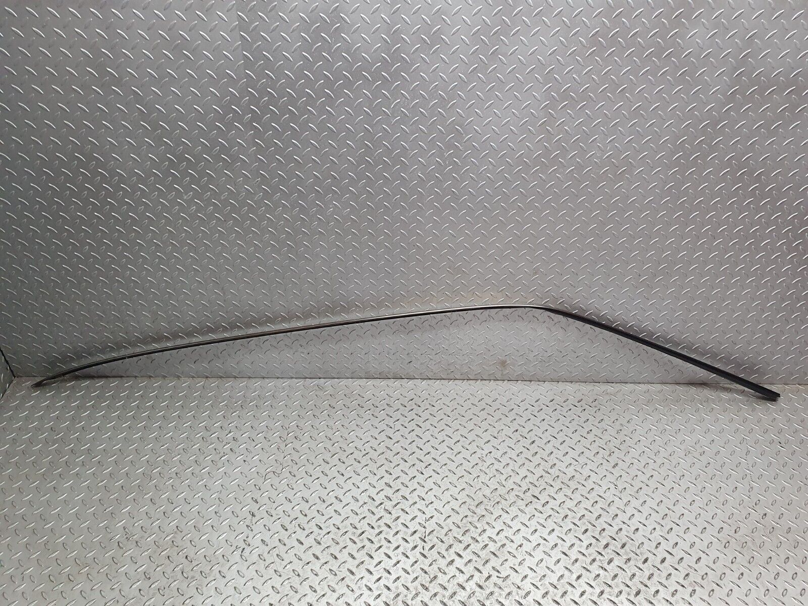 42111 Mercedes-Benz W202 C200 Roof Trim Left Side