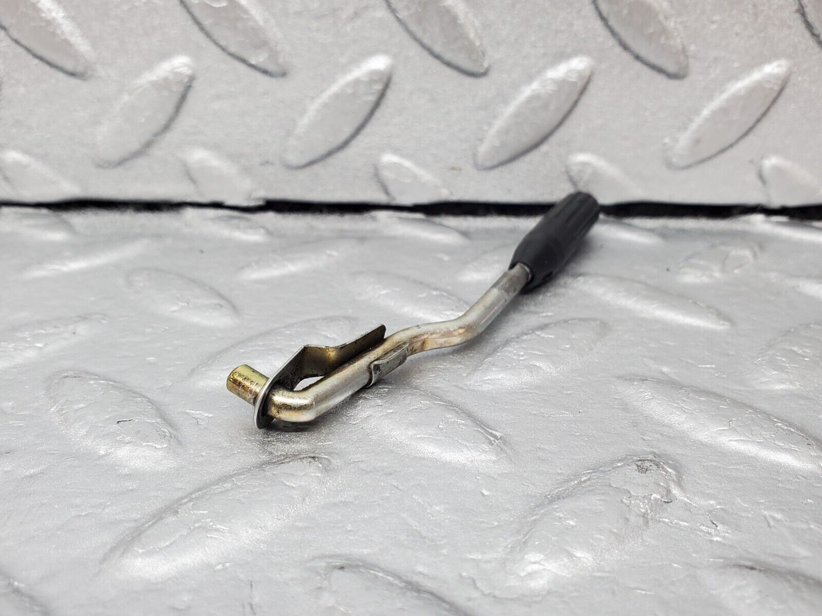 45855 Mercedes-Benz W126 420SE Front Door Lock Knob Pair