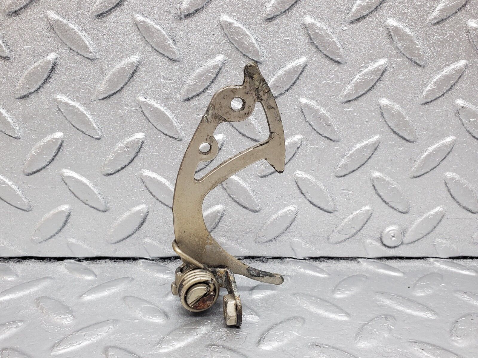 45846 Mercedes-Benz W126 420SE Bonnet Safety Latch