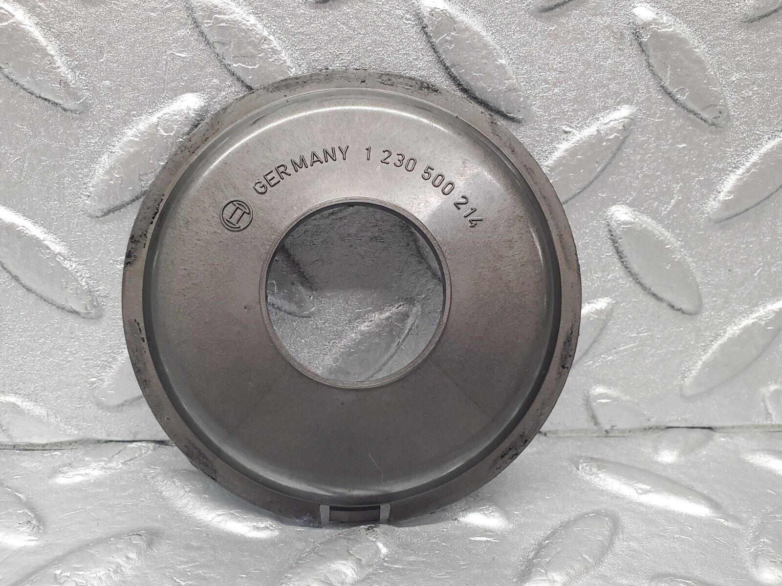 46548 Mercedes-Benz C123 280CE Coupe Ignition Distributor Cover 1230500214