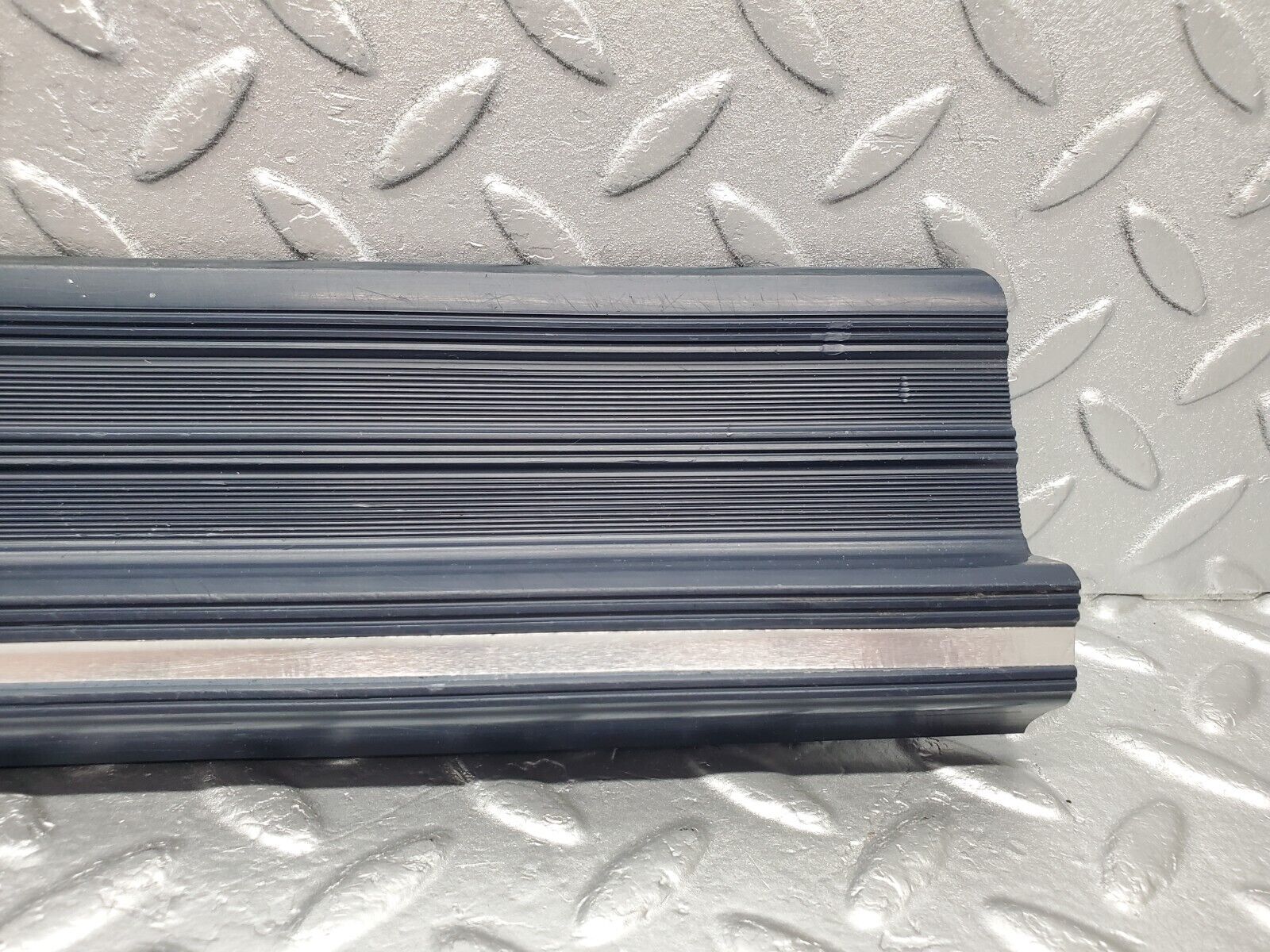 46006 Mercedes-Benz V123 240D LWB Front Door Sill Trim Blue