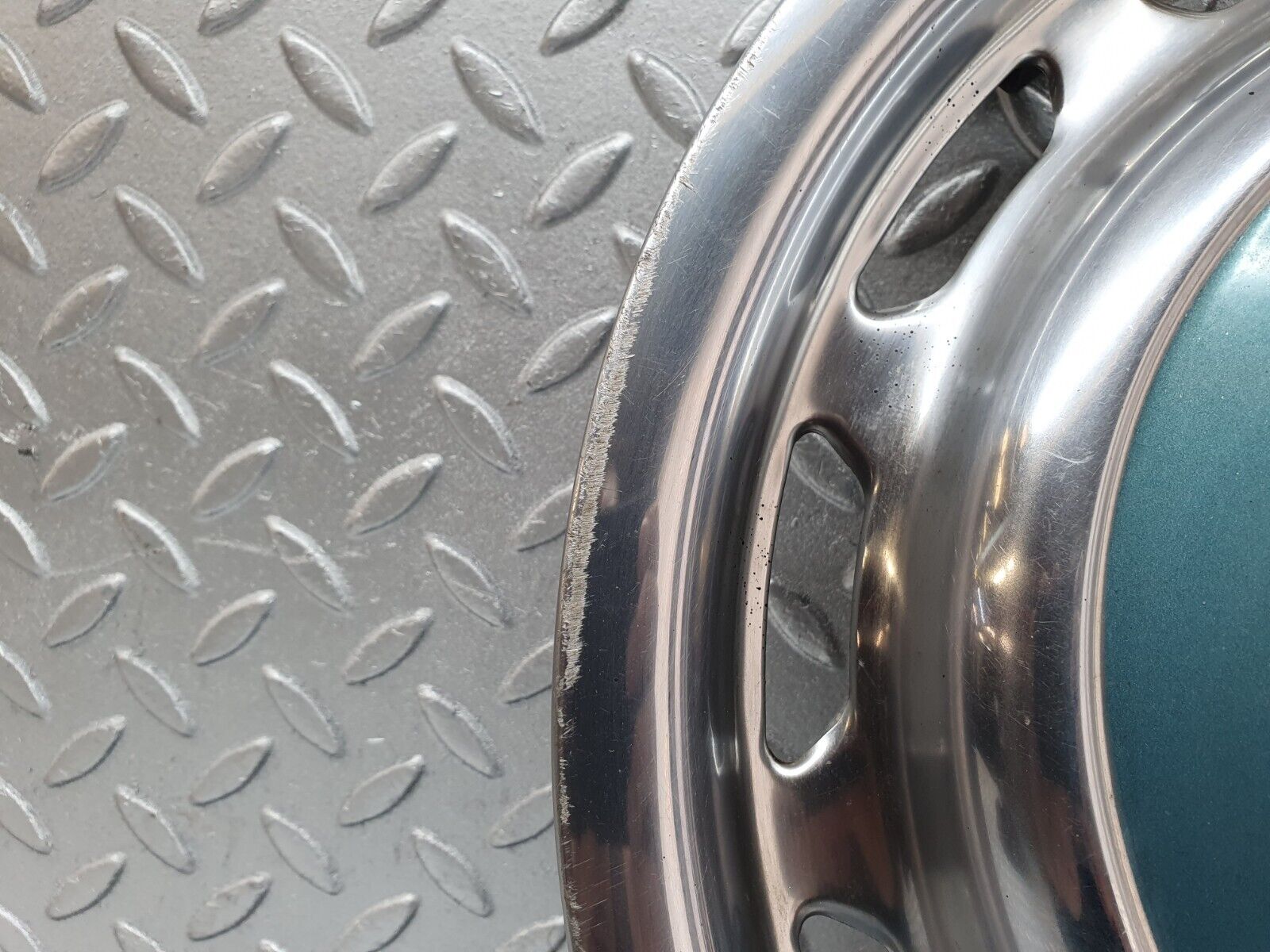 44162 Mercedes-Benz C123 230CE Coupe Wheel Hub Cap 14''