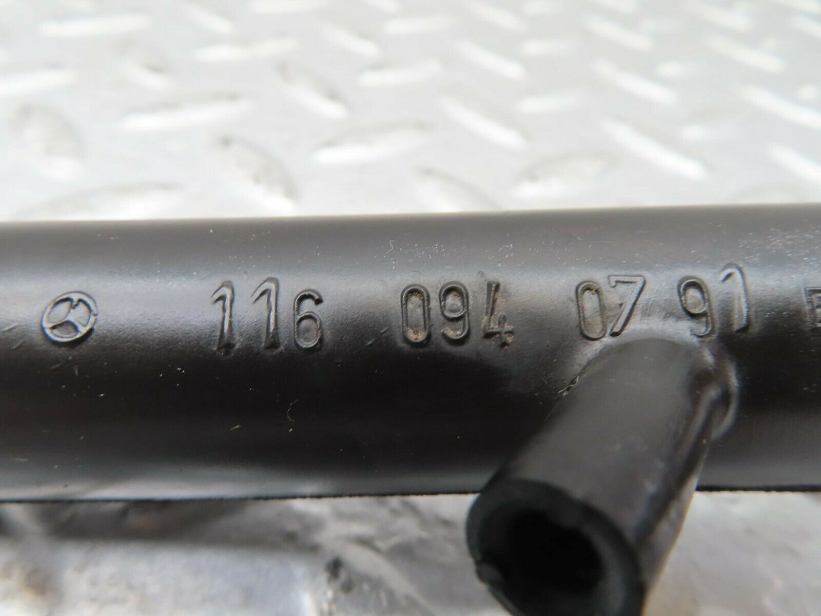 15686 Mercedes-Benz R107 450SL Crankcase Breather Hose 1160940791